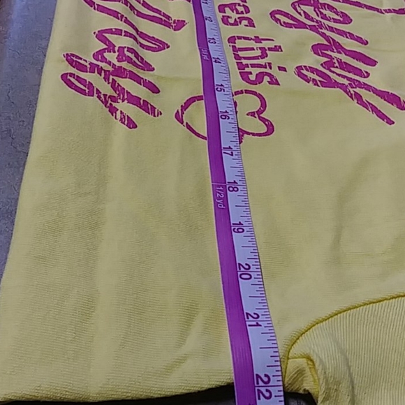 Graphic T-Shirt - Picture 3 of 4